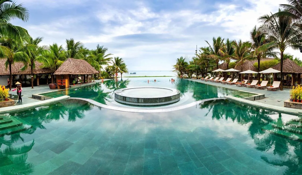 Sonata Resort & Spa Phan Thiet 4*,